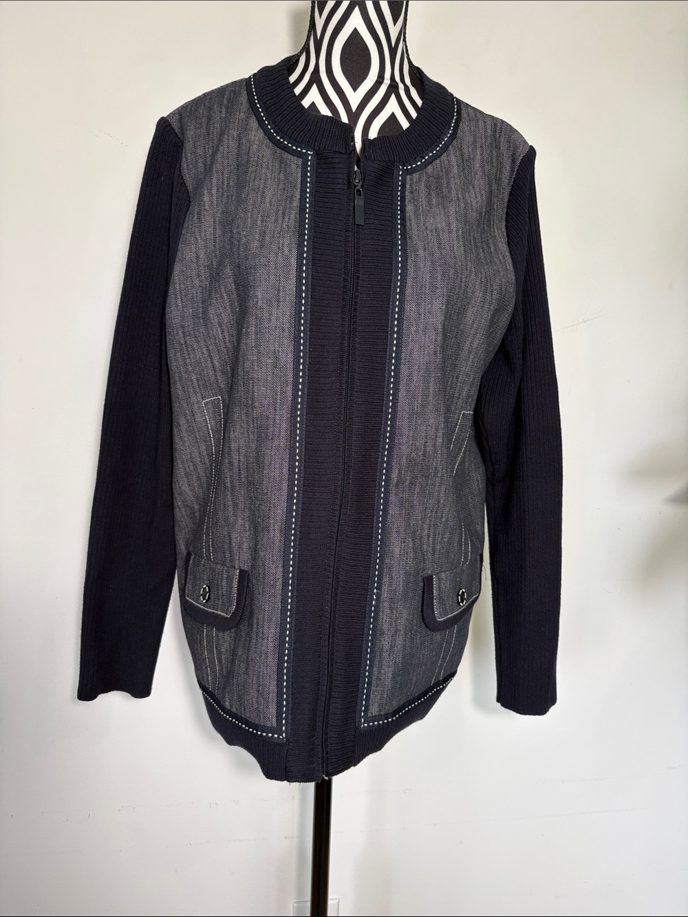 TanJay Navy Zip-Front sweater Jacket great condition
